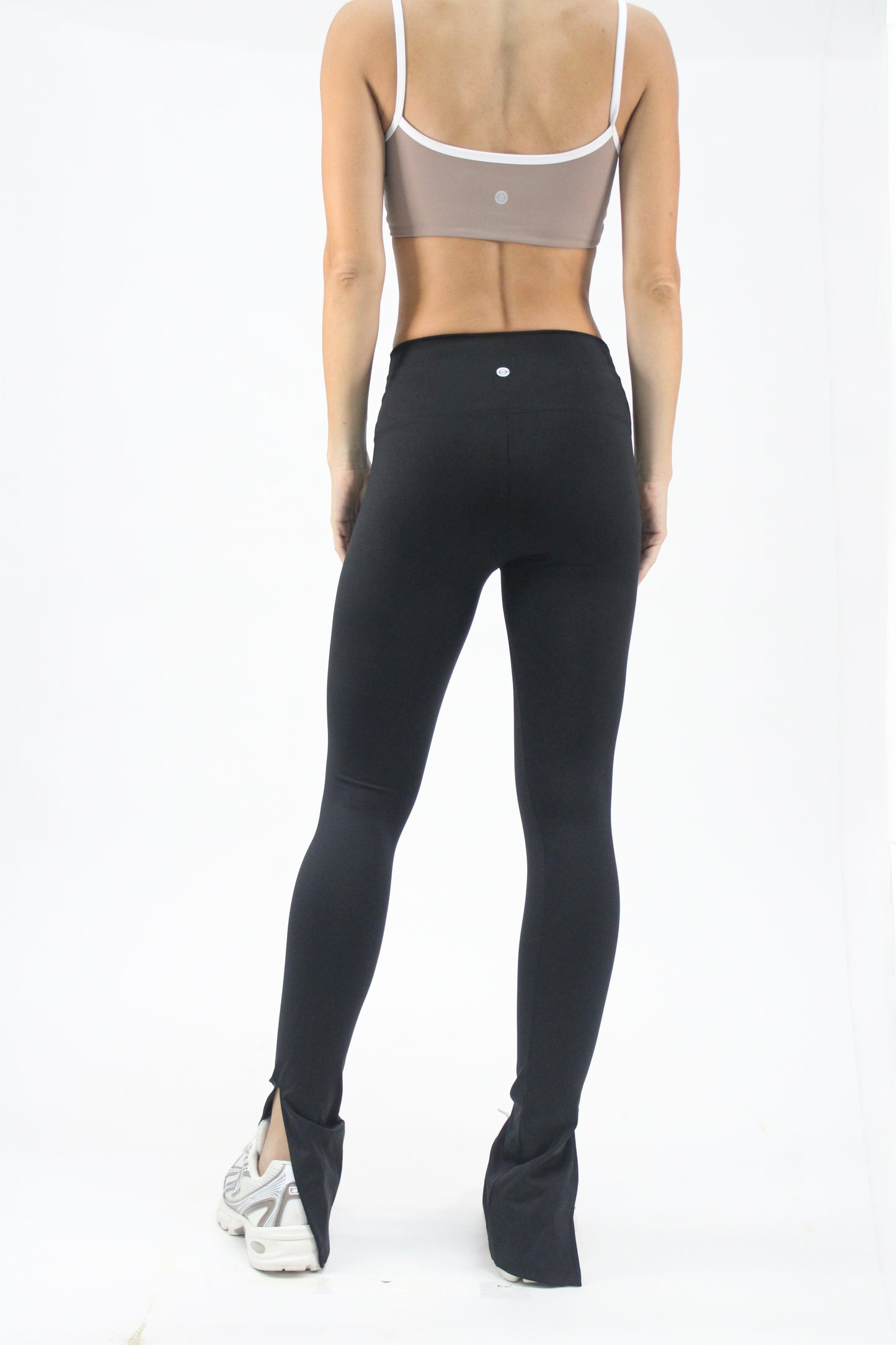 Sporty top 1 sand