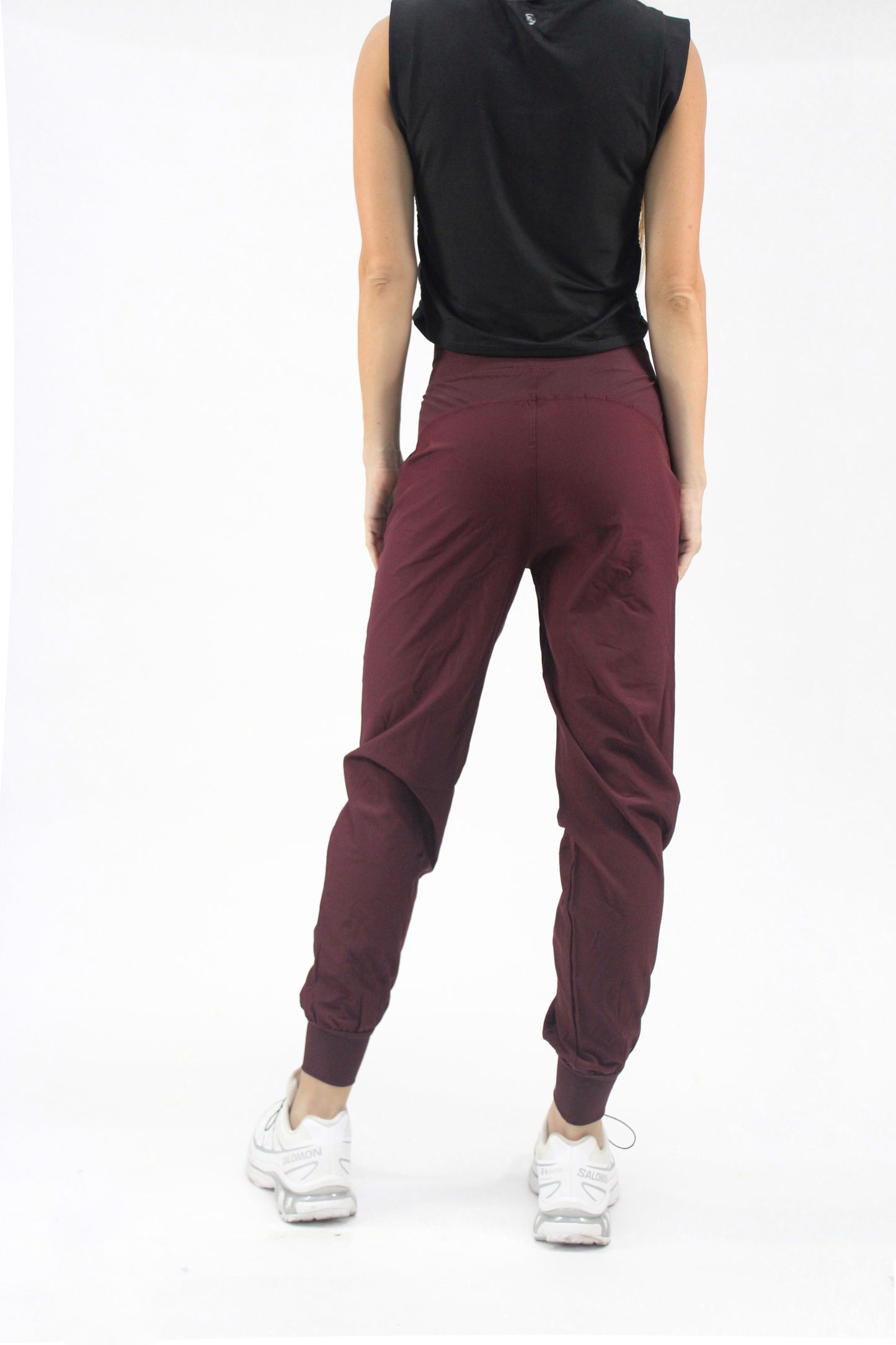 Fresh jogger vino