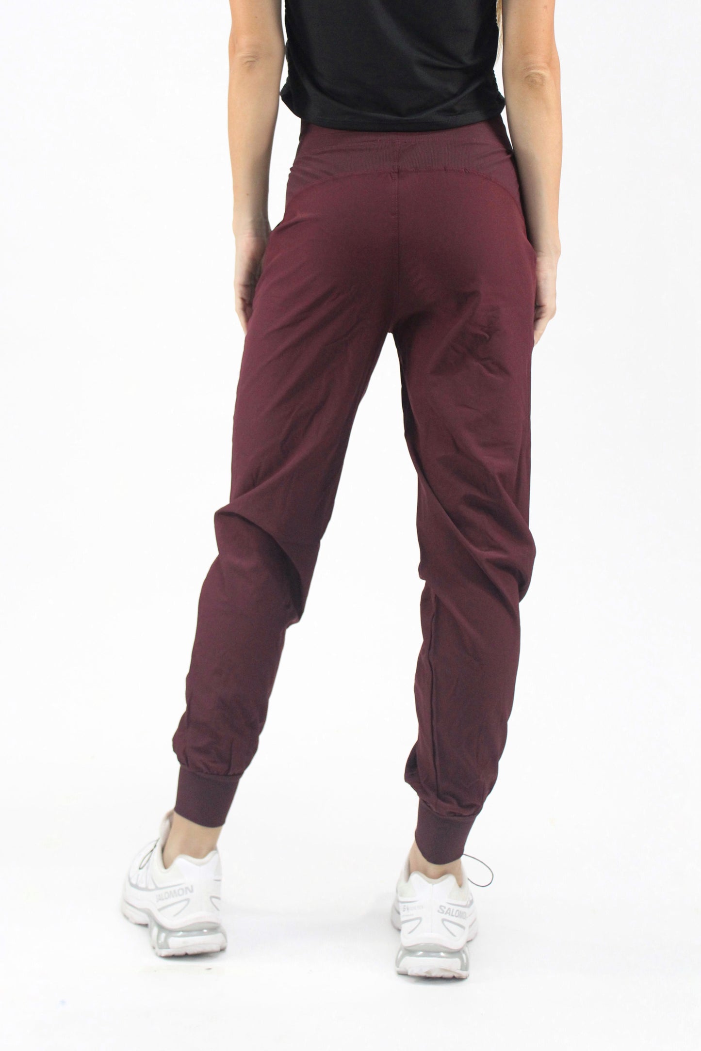 Fresh jogger vino