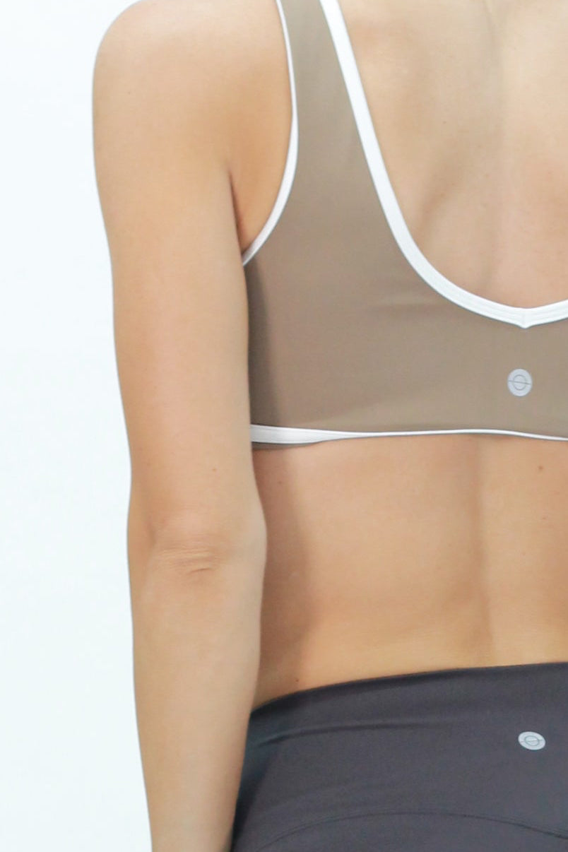 Sporty top 2 sand