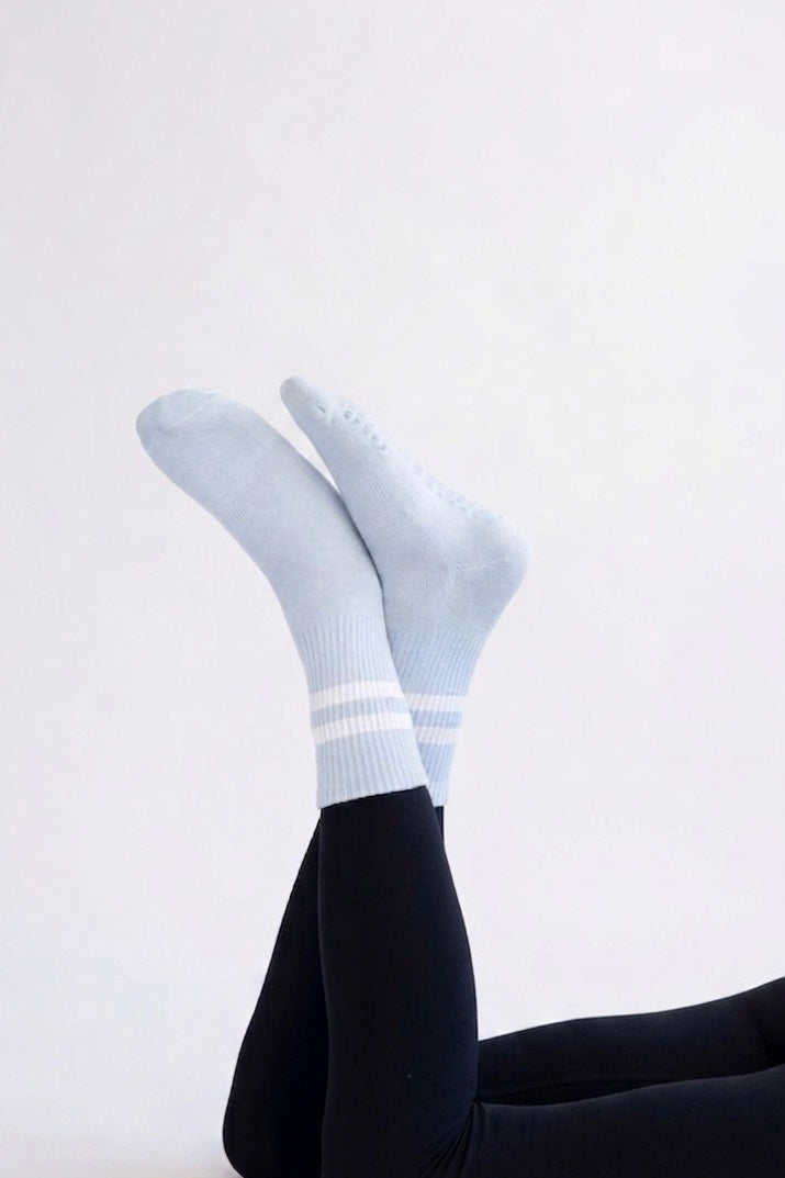 The Grip socks / baby blue  -white stripe