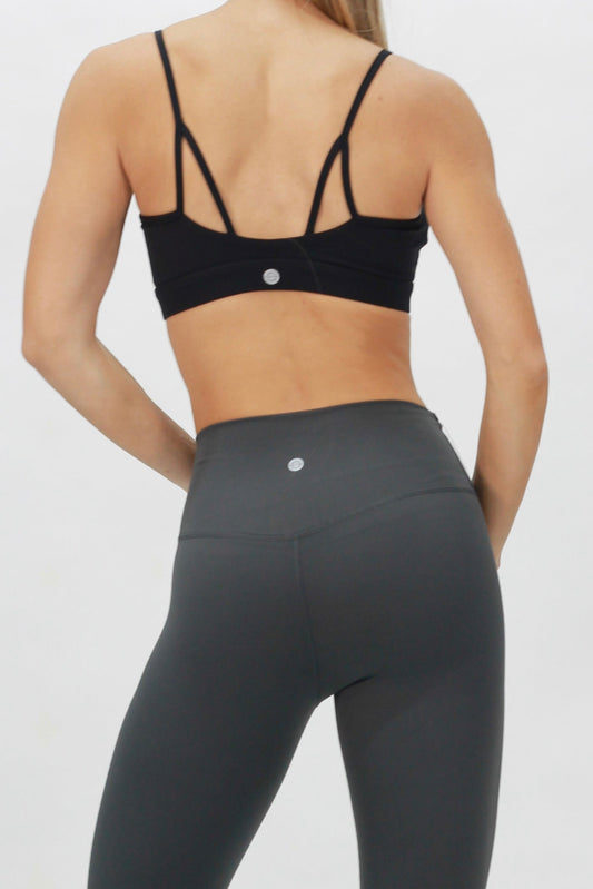 The simple top black