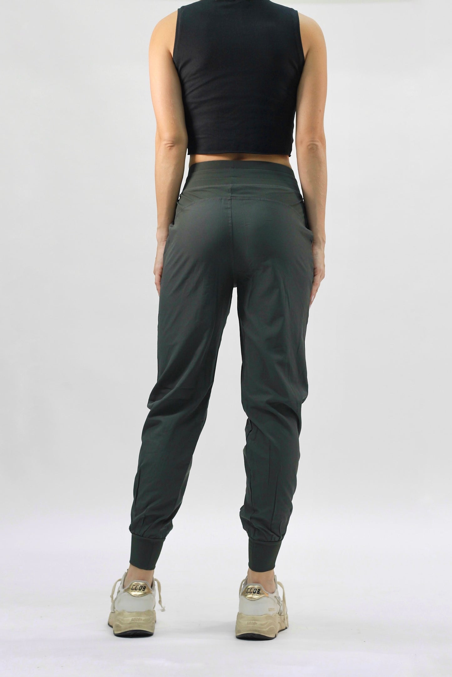 Fresh jogger green