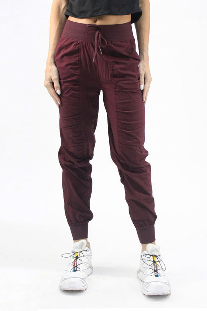 Fresh jogger vino