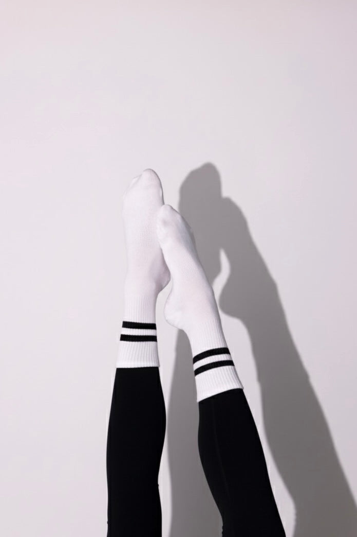 The Grip socks / white - black stripes