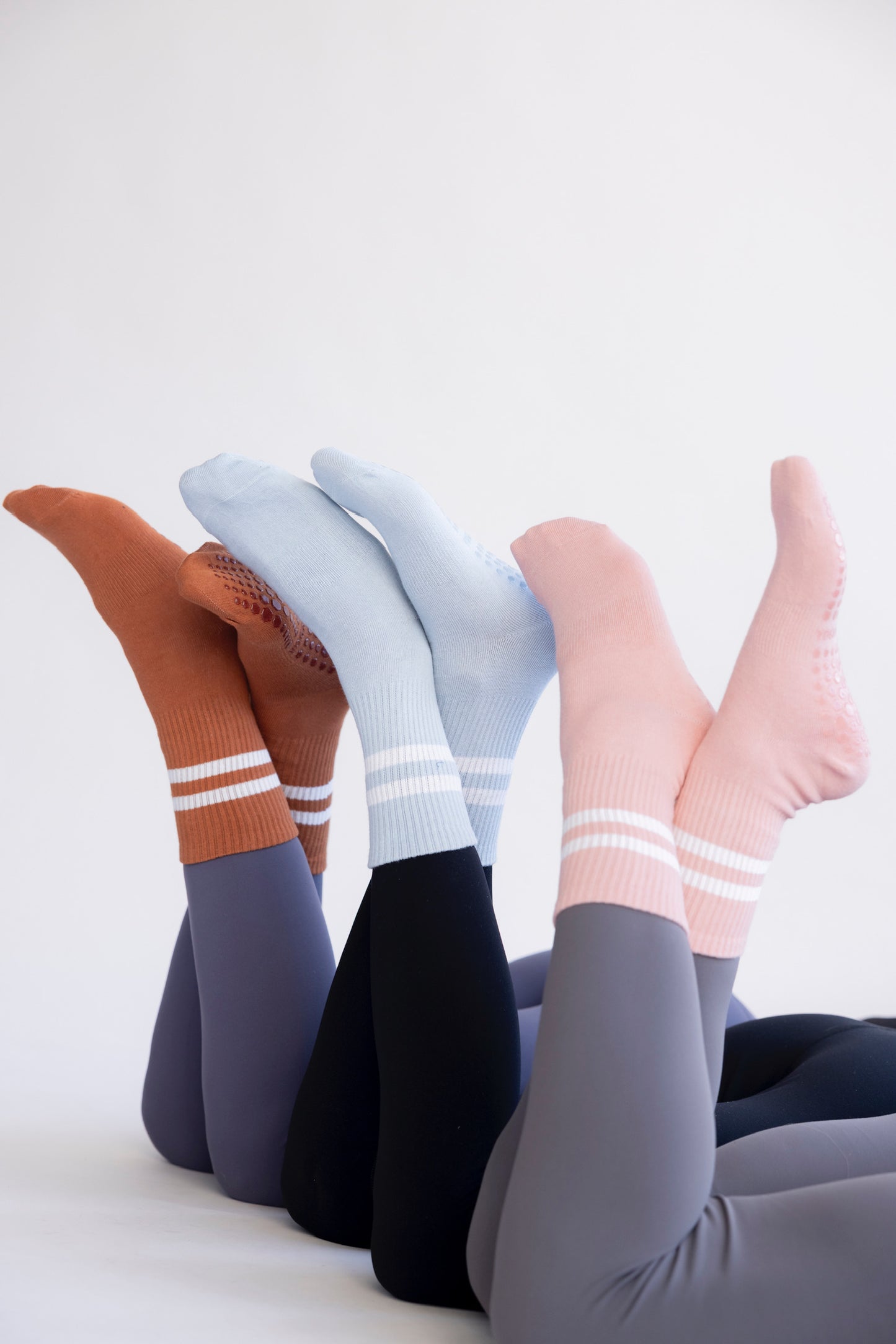 The Grip socks / baby blue  -white stripe