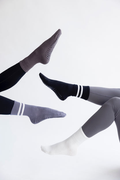 The Grip socks / stripes darkgray- white