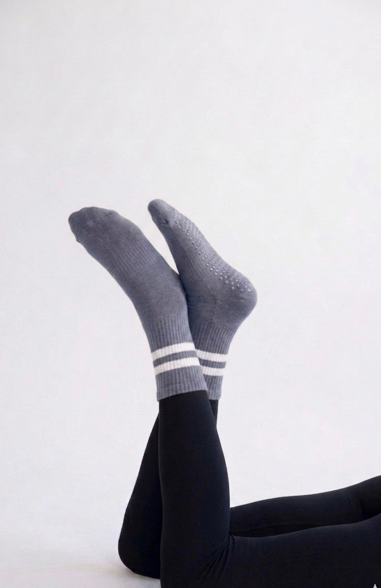 The Grip socks / stripes darkgray- white