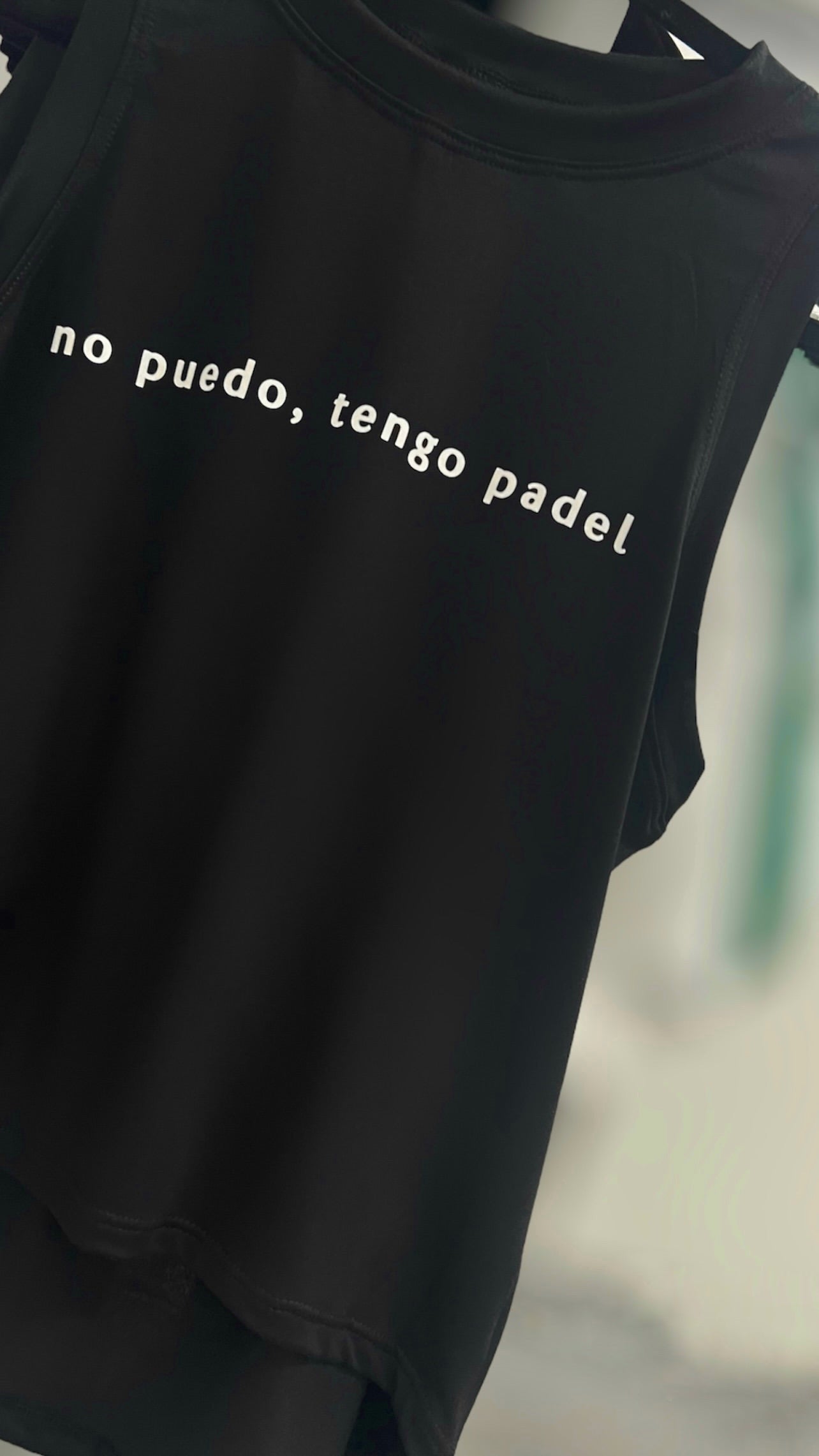 No puedo, tengo padel t-shirt