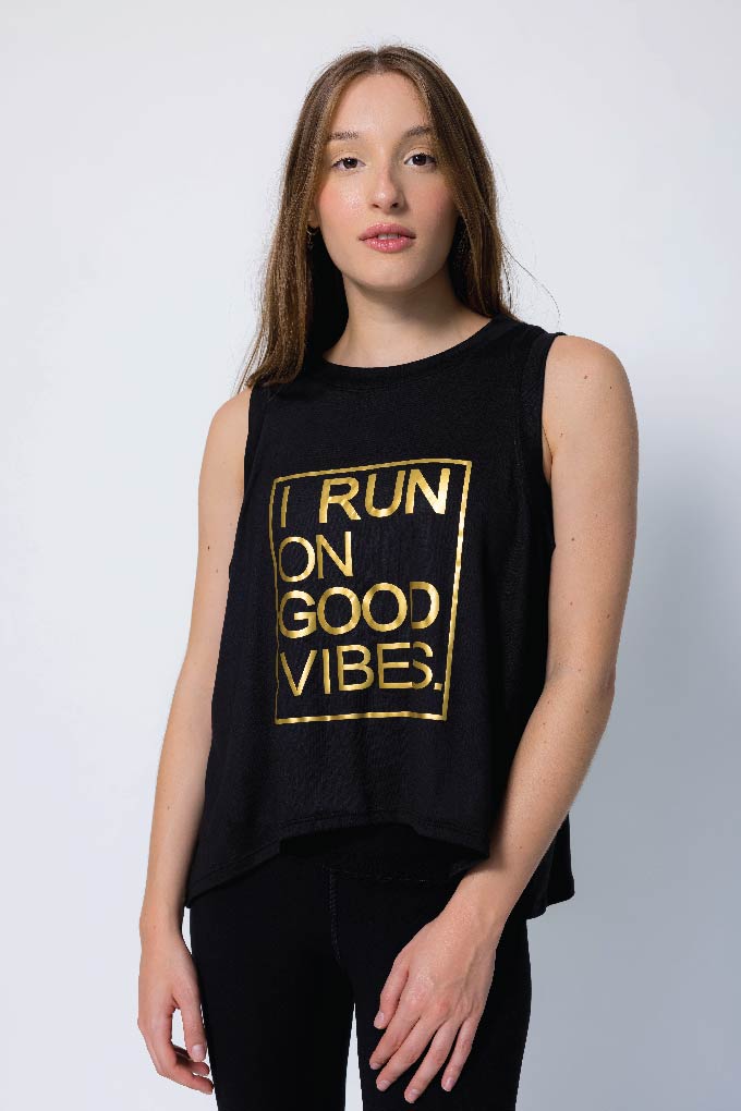 I run on good vibes black t-shirt